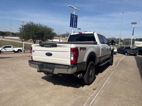 Used 2017 Ford F250 Lariat w/ Lariat Value Package image 8