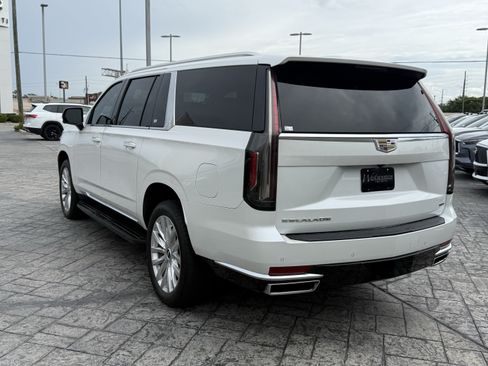 Used 2023 Cadillac Escalade ESV Luxury RWD image 5