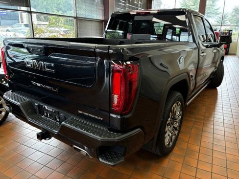 Used 2024 GMC Sierra 1500 Denali Ultimate AWD/4WD image 9