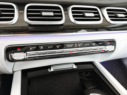 Used 2022 Mercedes-Benz Maybach GLS 600 4MATIC image 20