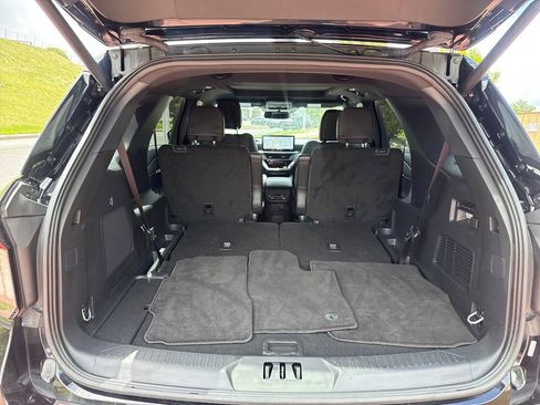 Used 2025 Ford Explorer ST AWD/4WD image 6