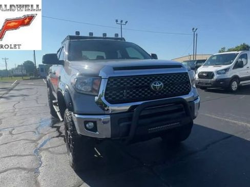 Used 2020 Toyota Tundra SR5 w/ SR5 Upgrade Package RWD image 3