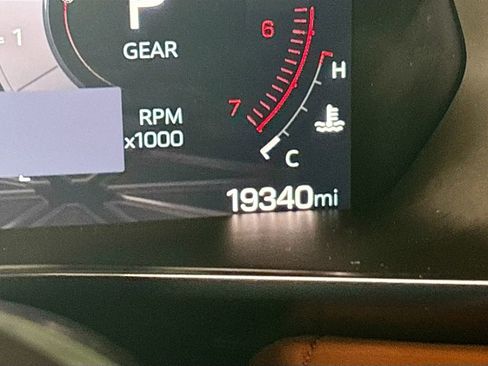 Used 2024 GMC Canyon AT4 w/ Canyon Safety Plus Package image 14