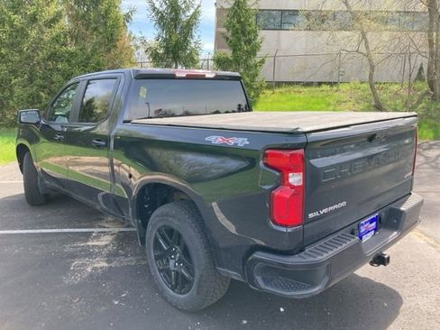 Used 2023 Chevrolet Silverado 1500 RST AWD/4WD image 4