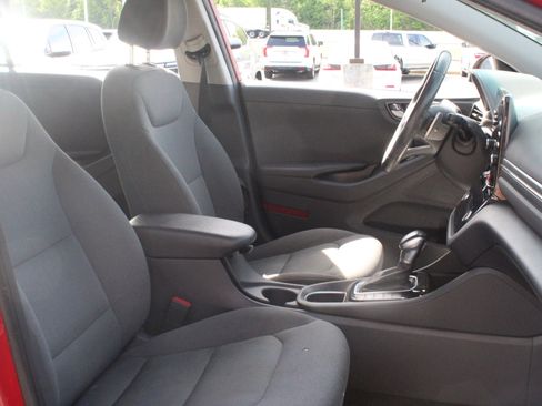 Used 2022 Hyundai Ioniq SE FWD image 34