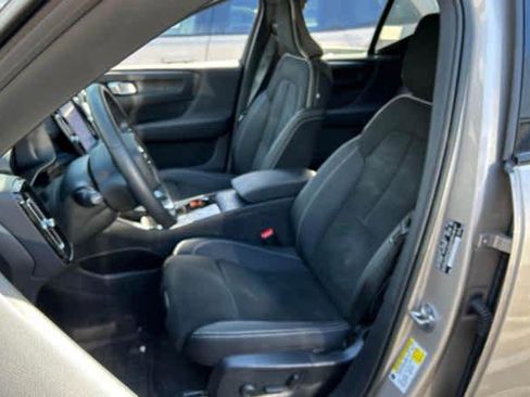 Used 2023 Volvo XC40 Recharge Plus w/ Protection Package Premier image 4