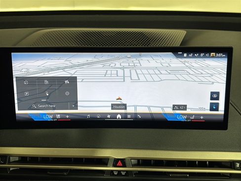 Certified 2024 BMW iX xDrive50 w/ Premium Package AWD/4WD image 23