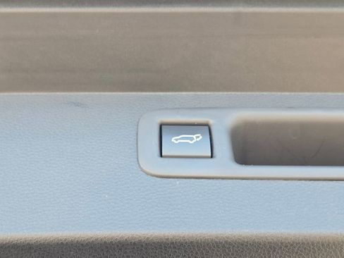 Used 2023 Toyota Highlander XSE FWD image 27