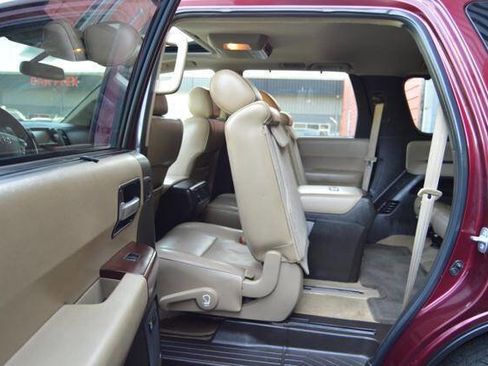Used 2011 Toyota Sequoia Platinum image 14