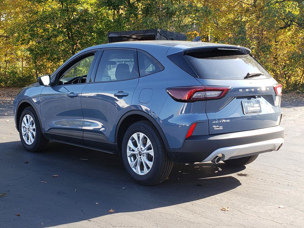 Used 2025 Ford Escape Active w/ Cold Weather Package FWD image 8