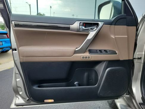 Used 2023 Lexus GX 460 Premium w/ Premium Package AWD/4WD image 5