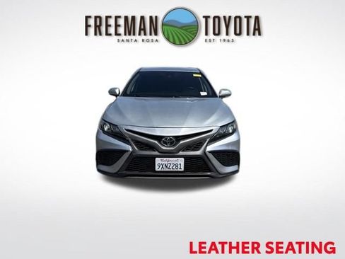 Used 2023 Toyota Camry SE FWD image 3
