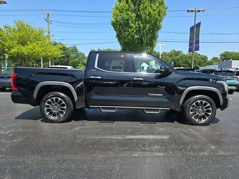 Used 2024 Toyota Tundra Limited AWD/4WD image 9