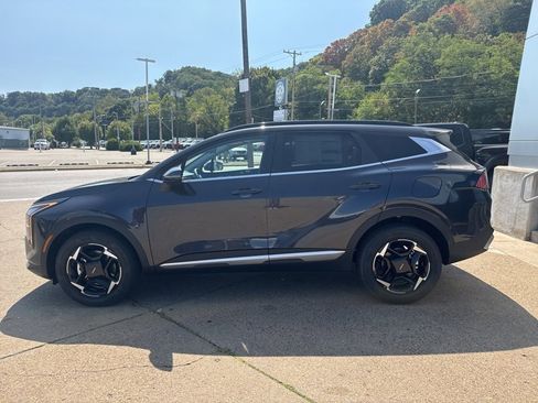 New 2026 Kia Sportage EX w/ EX Panorama Roof Package image 4