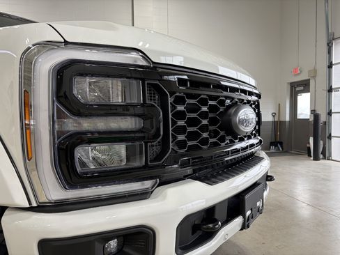 New 2026 Ford F250 Lariat w/ Black Appearance Package AWD/4WD image 10