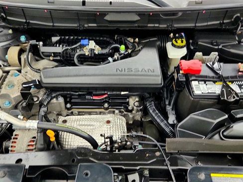 Used 2018 Nissan Rogue SV w/ Premium Package AWD/4WD image 26