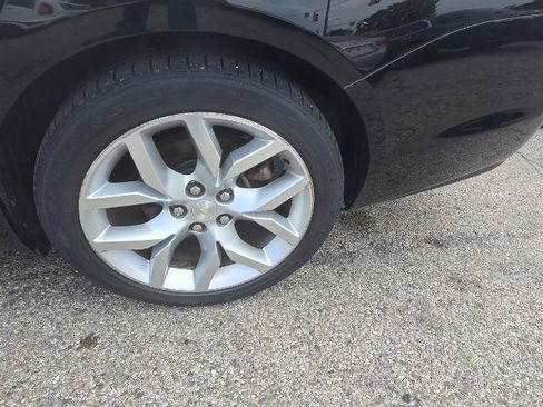 Used 2015 Chevrolet Impala LTZ FWD image 14