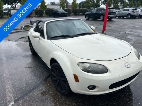 Used 2008 MAZDA MX-5 Miata Touring RWD image 4