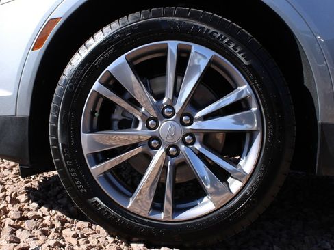 Used 2025 Cadillac XT5 Premium Luxury image 9