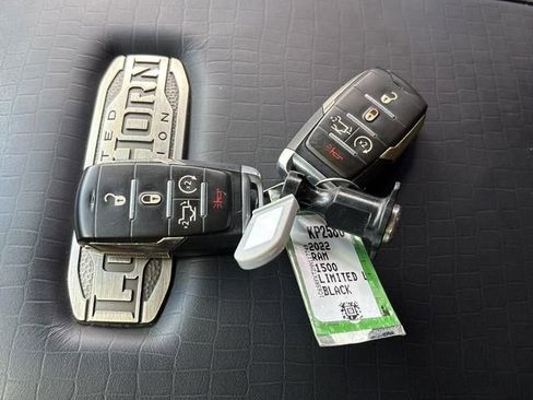Used 2022 RAM 1500 Limited AWD/4WD image 31