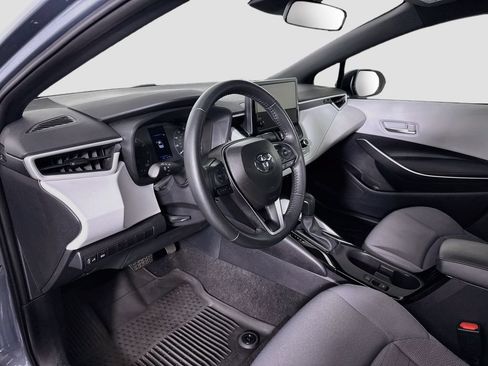 Certified 2025 Toyota Corolla SE FWD image 9