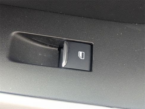 Used 2024 Ford Explorer XLT w/ Equipment Group 202A image 34