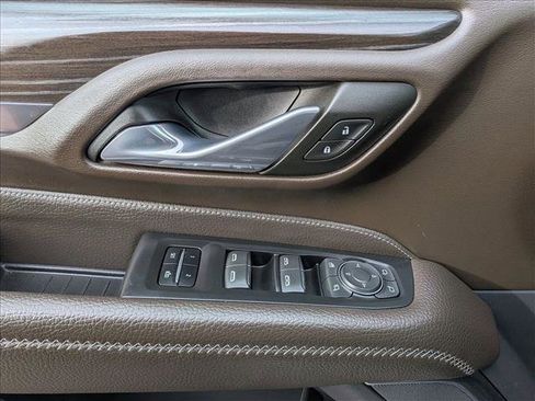 Used 2023 GMC Yukon Denali w/ LPO, Floor Liner Package image 15