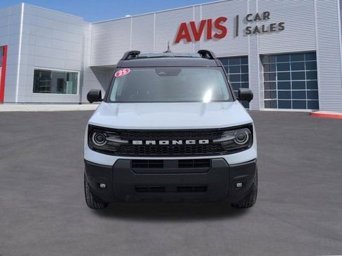 Used 2025 Ford Bronco Sport Outer Banks w/ Outer Banks Tech Package+ AWD/4WD image 2