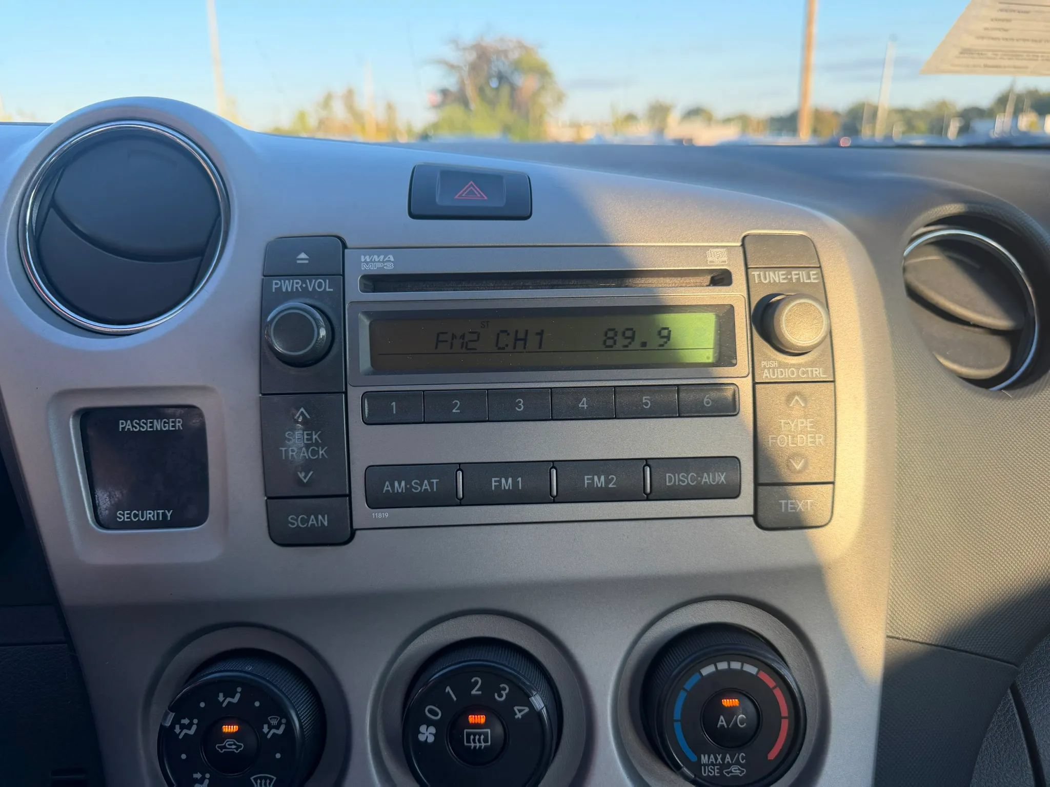 Used 2009 Toyota Matrix S w/ All Weather Guard Pkg FWD image 18