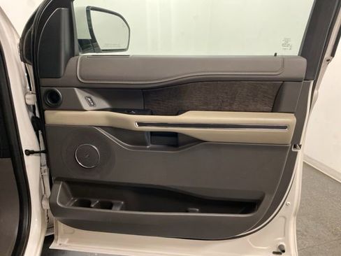 Used 2019 Ford Expedition Limited w/ Equipment Group 301A image 26