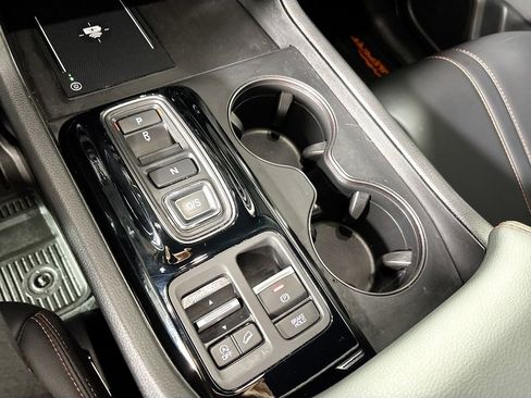 Certified 2025 Honda Pilot TrailSport image 18