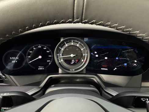 Used 2024 Porsche 911 Carrera S w/ Sport Package image 19