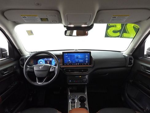 Used 2025 Ford Bronco Sport Outer Banks w/ Outer Banks Tech Package+ image 7