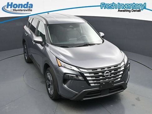 Used 2025 Nissan Rogue SV FWD image 15