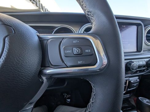 Used 2023 Jeep Wrangler Sahara image 22