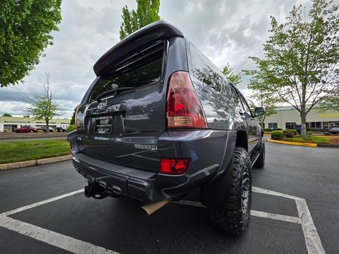 Used 2005 Toyota 4Runner Limited AWD/4WD image 11