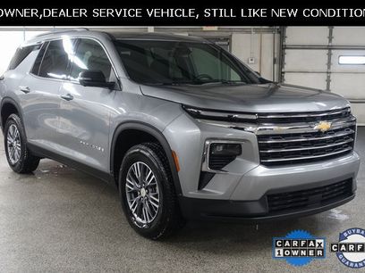 Used 2025 Chevrolet Traverse LT w/ Driver Confidence Package