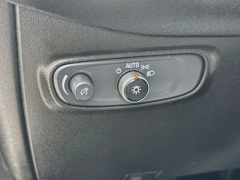 Used 2020 Chevrolet Equinox LS AWD/4WD image 11