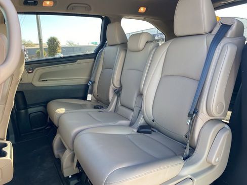 Used 2019 Honda Odyssey EX-L image 11