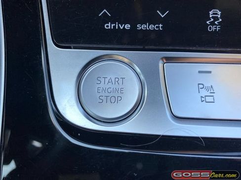 Used 2020 Audi Q8 Prestige AWD/4WD image 11