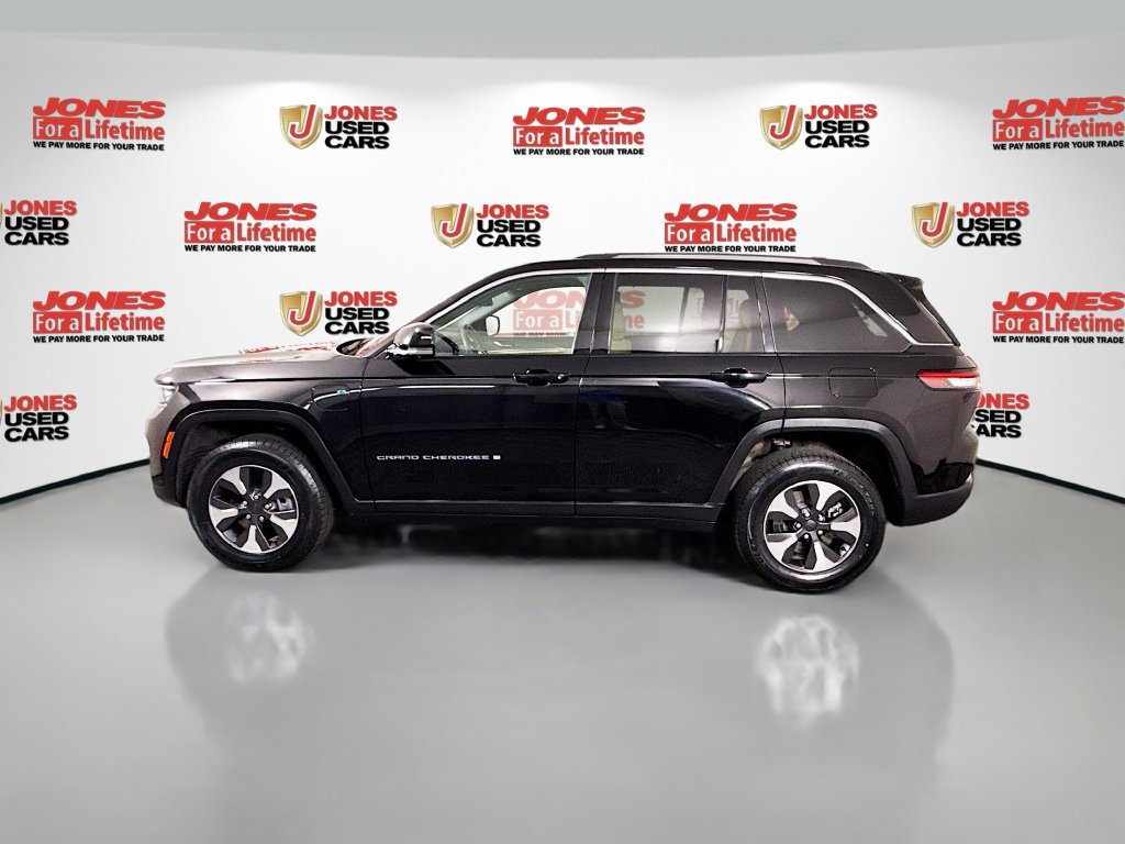 Used 2022 Jeep Grand Cherokee Limited 4xe w/ Luxury Tech Group II AWD/4WD image 15