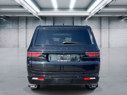 Used 2023 Jeep Wagoneer Series II AWD/4WD image 5