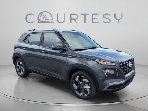 New 2026 Hyundai Venue SEL FWD image 7