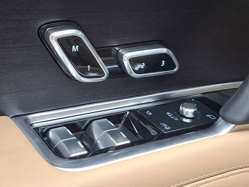 New 2026 Land Rover Range Rover SE image 20