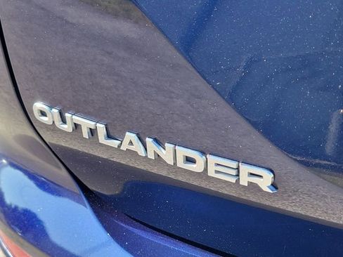 Used 2024 Mitsubishi Outlander SE AWD/4WD image 10