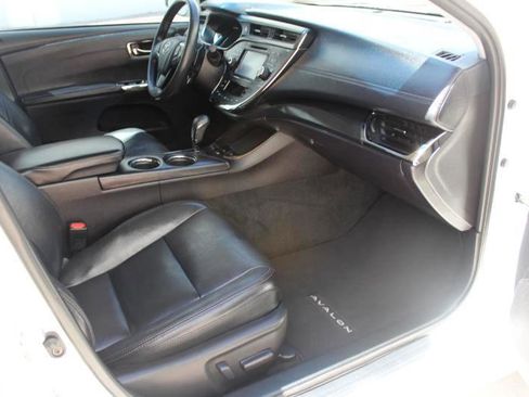 Used 2018 Toyota Avalon Touring w/ Carpet Mat Package FWD image 21