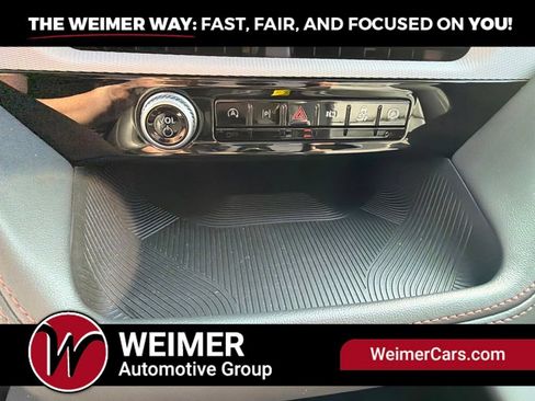 Used 2025 Ford Explorer Active w/ Active Comfort Package AWD/4WD image 39