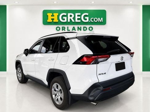 Used 2020 Toyota RAV4 LE FWD image 2
