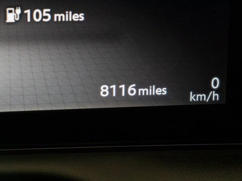 Used 2024 Nissan Ariya FWD image 32