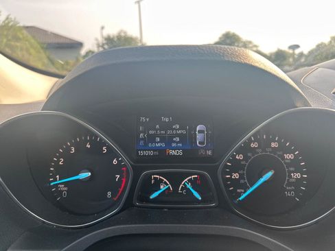 Used 2018 Ford Escape SE w/ Ford Safe & Smart Package AWD/4WD image 8